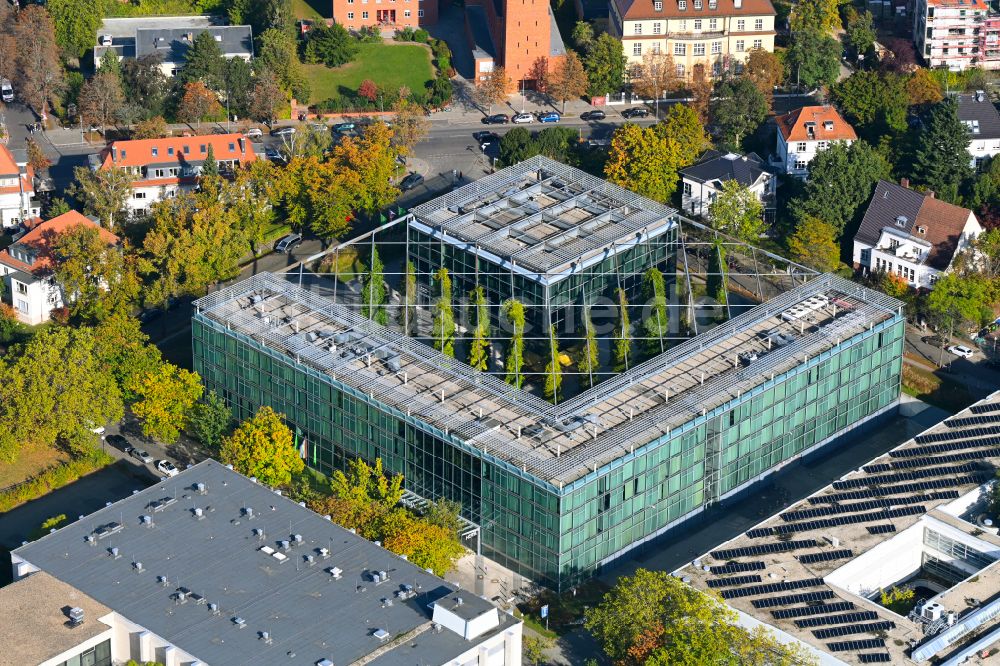 Berlin von oben - Campus- Universitäts- Bereich E-Examination Center 2 der Freien Universität in Berlin, Deutschland