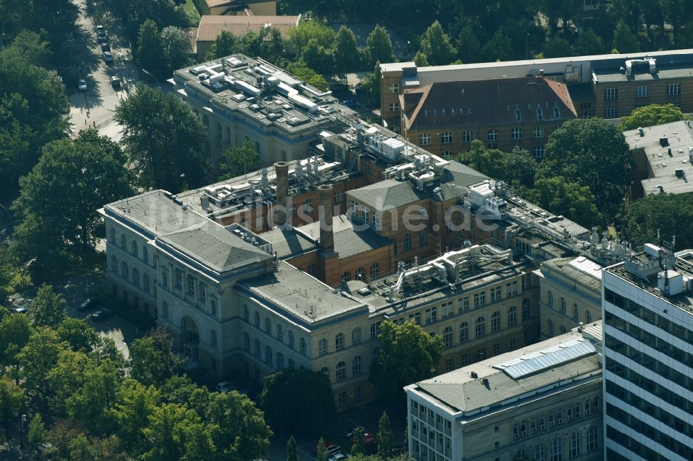 Luftbild Berlin - Campus- Universitäts- Bereich des Fachgebiet der Chemie an der Straße des 17. Jun Ecke Müller-Breslau-Straße in Berlin, Deutschland