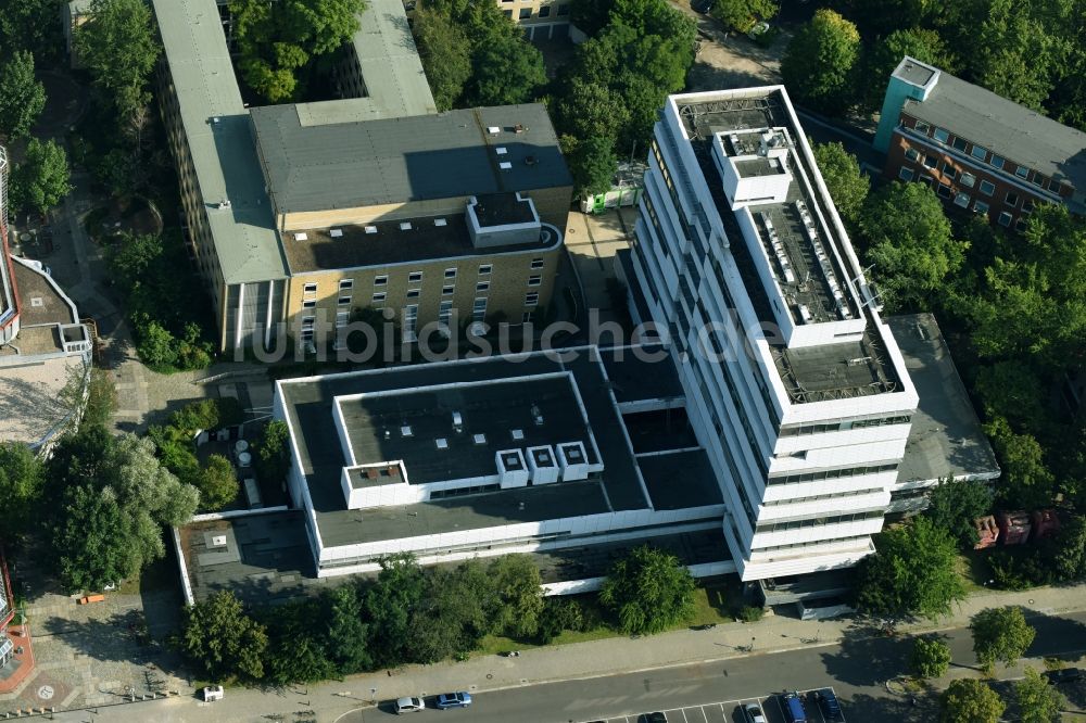 Luftbild Berlin - Campus- Universitäts- Bereich des Fachgebiet Technische Chemie, dem Franz-Fischer-Bau an der Straße des 17. Juni in Berlin, Deutschland