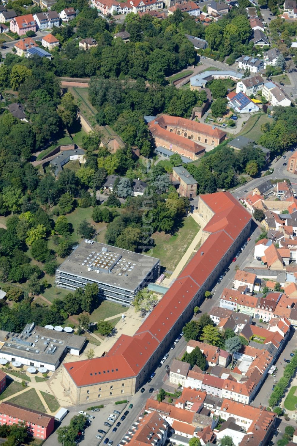 Germersheim von oben - Campus- Universitäts- Bereich Johannes Gutenberg Uni Mainz FB Angew. Sprach-u. Kultur in Germersheim im Bundesland Rheinland-Pfalz