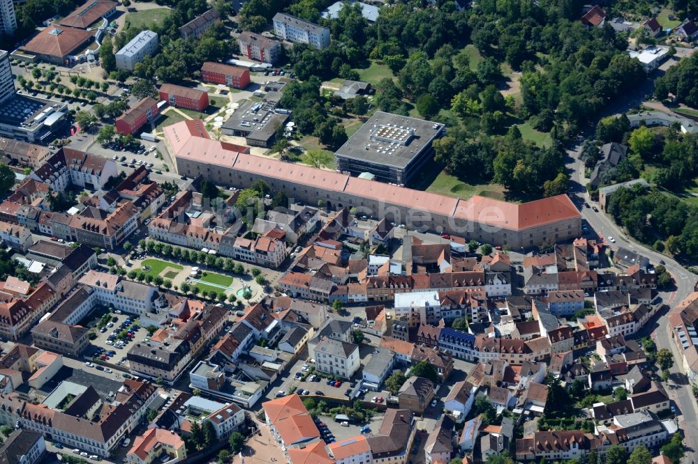 Germersheim von oben - Campus- Universitäts- Bereich Johannes Gutenberg Uni Mainz FB Angew. Sprach-u. Kultur in Germersheim im Bundesland Rheinland-Pfalz