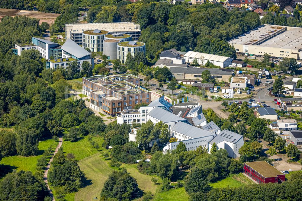 Witten von oben - Campus- Universitäts- Bereich mit Neubau- Baustelle des Erweiterungsbaus der Universität Witten-Herdecke an der Alfred-Herrhausen-Straße in Witten im Bundesland Nordrhein-Westfalen, Deutschland