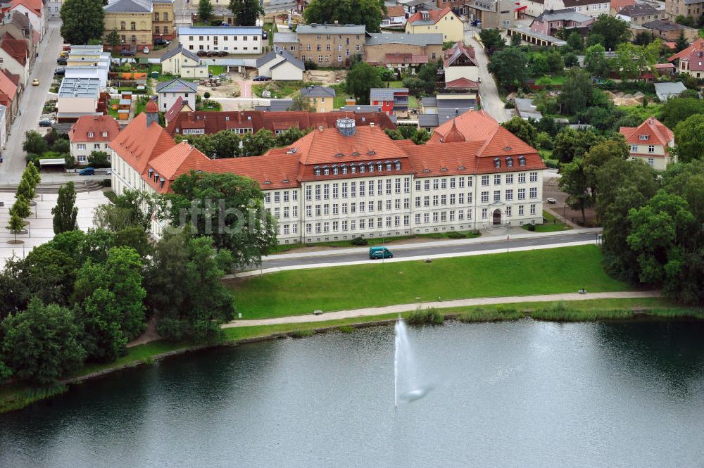 Neustrelitz von oben - Carolinum Gymnasium Neustrelitz