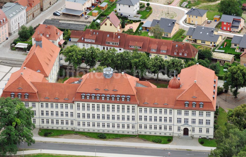 Neustrelitz von oben - Carolinum Gymnasium Neustrelitz