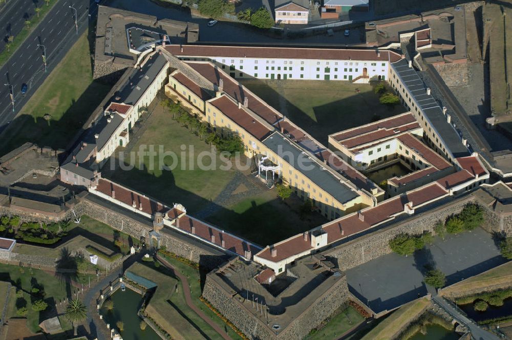 Luftaufnahme Kapstadt - Castle of Good Hope in Kapstadt / Cape Town in Südafrika / South Africa