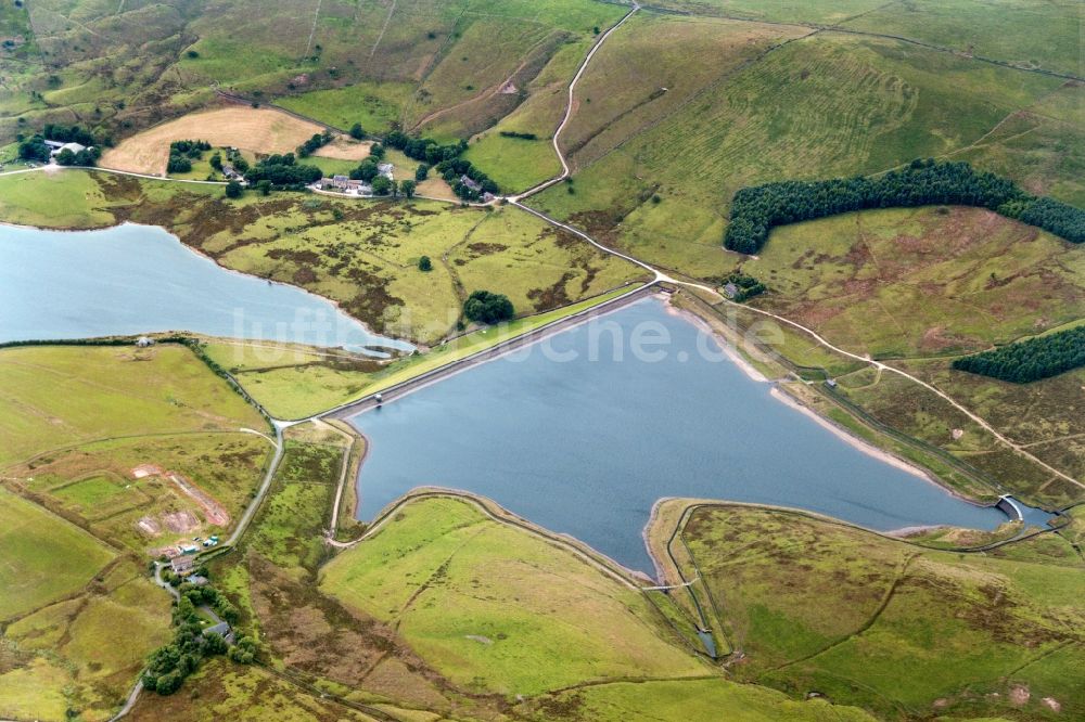 Luftbild Delph - Castleshaw Stausee bei Delph (Saddleworth), England in Großbritannien