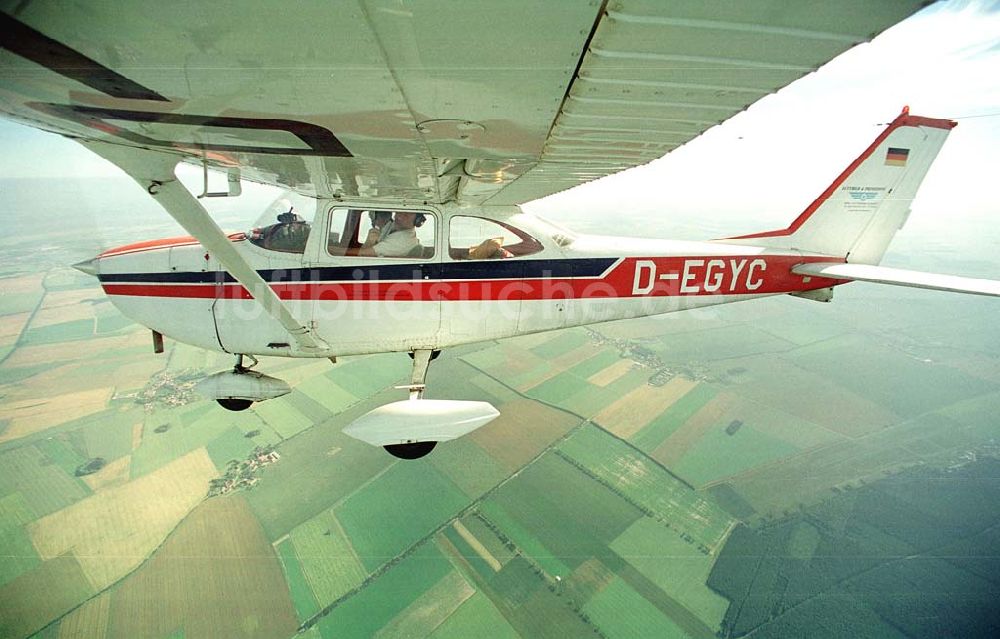 Luftbild Brand / BRB - Cessna 172 D-EGYC bei einem Luftbildflug über dem Bereich Brand in Brandenburg