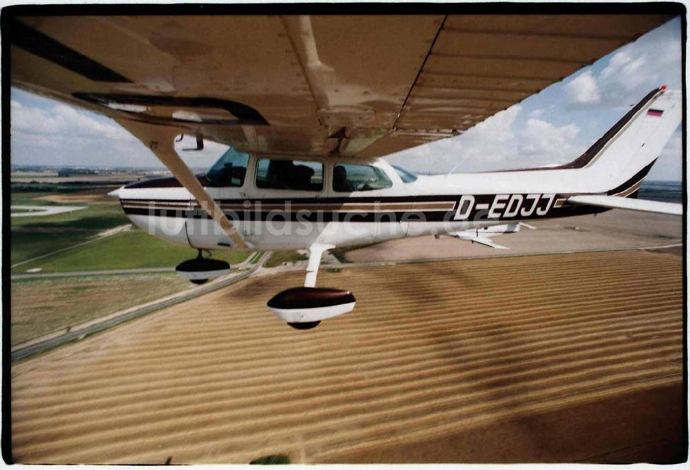 Leipzig aus der Vogelperspektive: Cessna 172 auf einem Überlandflug am Leipziger Flughafen