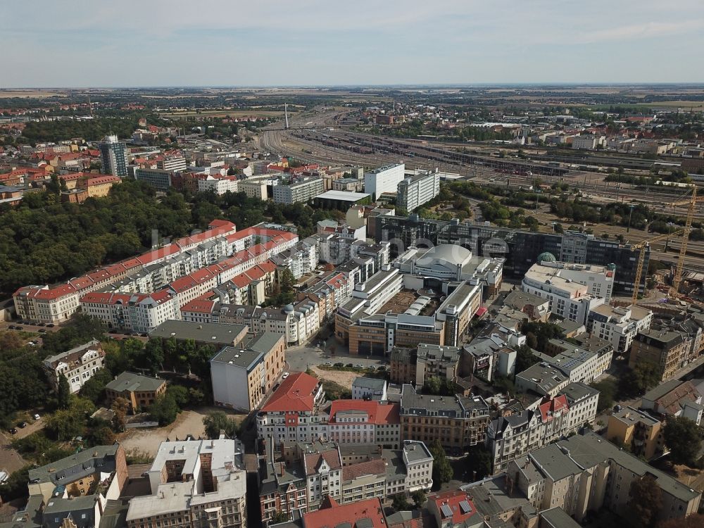 Luftaufnahme Halle (Saale) - Charlottenviertel mit dem Charlottencenter in Halle Saale im Bundesland Sachsen Anhalt