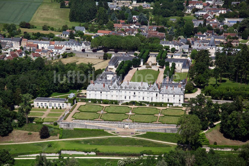 Menars aus der Vogelperspektive: Chateau Menars