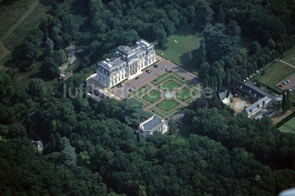 Montbazon aus der Vogelperspektive: Château d'Artigny