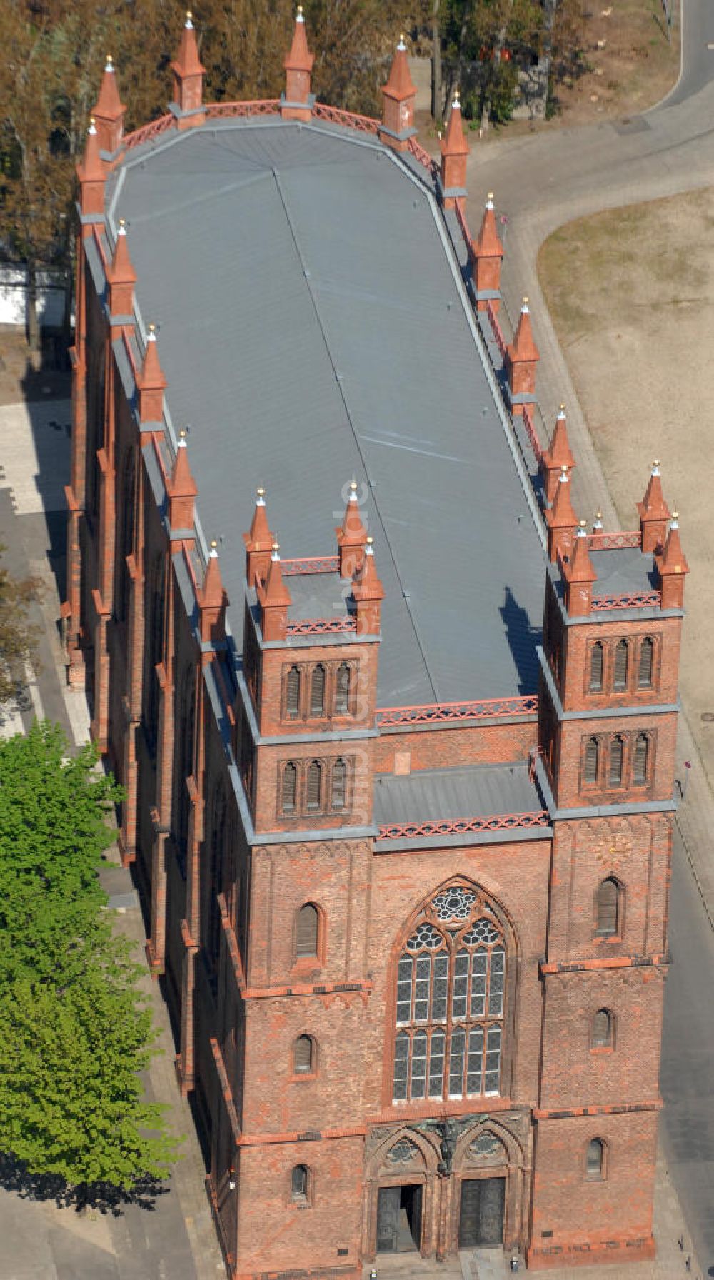 Berlin von oben - Church Friedrichswerdersche Kirche Berlin-Mitte