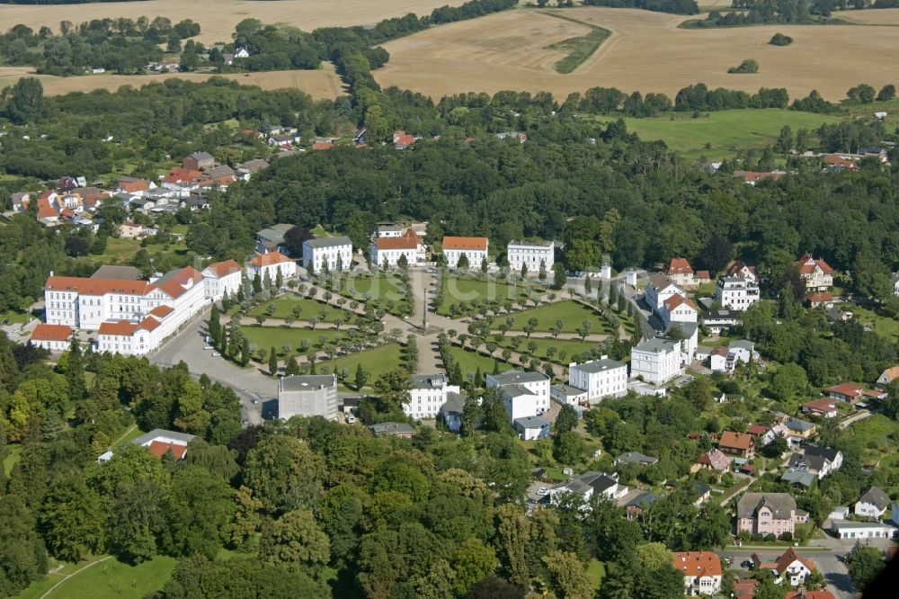 Putbus aus der Vogelperspektive: Circus in Putbus auf der Insel Rügen im Bundesland Mecklenburg-Vorpommern