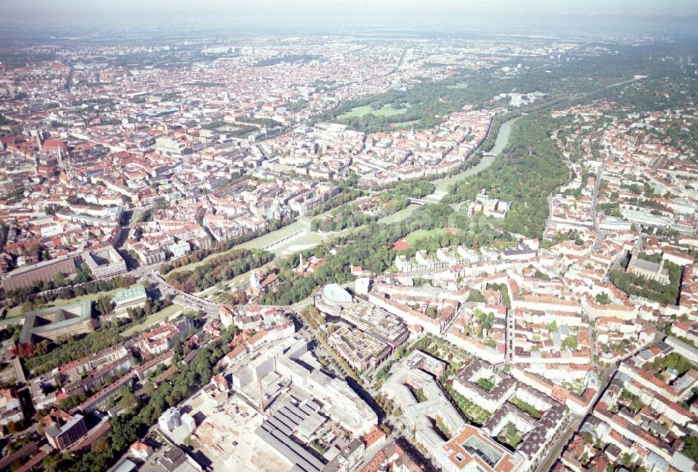 München aus der Vogelperspektive: City Hilton Hotel in München Rosenheimer Str. 15 812667 München