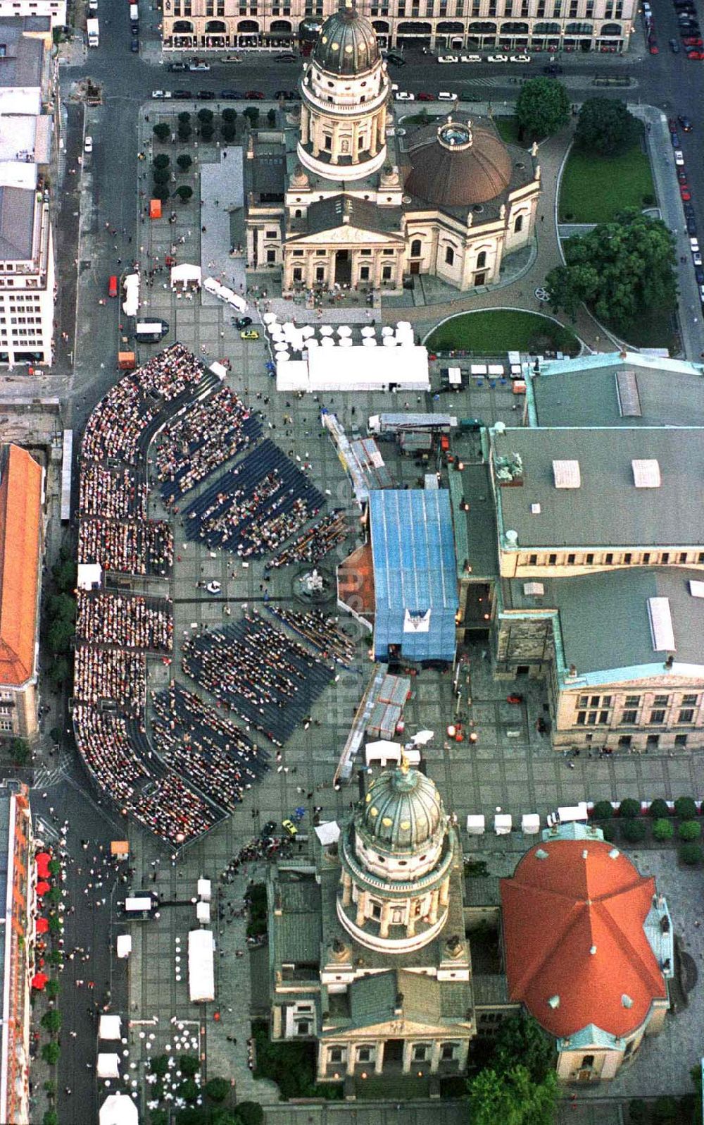 Berlin von oben - Classic Open Air - Konzert auf dem Berliner Gendarmenmarkt in Mitte.