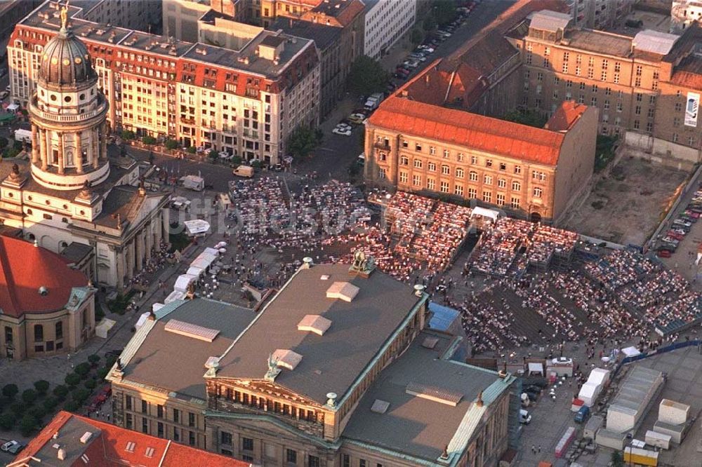 Luftaufnahme Berlin - Classic Open Air - Konzert auf dem Berliner Gendarmenmarkt in Mitte.