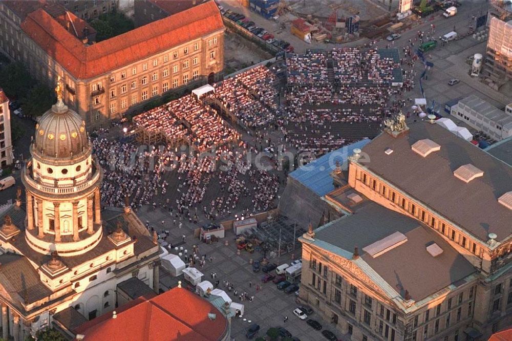 Berlin von oben - Classic Open Air - Konzert auf dem Berliner Gendarmenmarkt in Mitte.