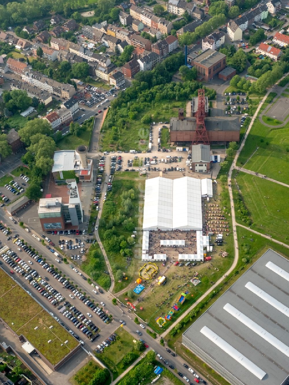 Luftaufnahme Gelsenkirchen - Consol Park auf dem Gelände der ehemalige Zeche Consolidation in Gelsenkirchen im Bundesland Nordrhein-Westfalen