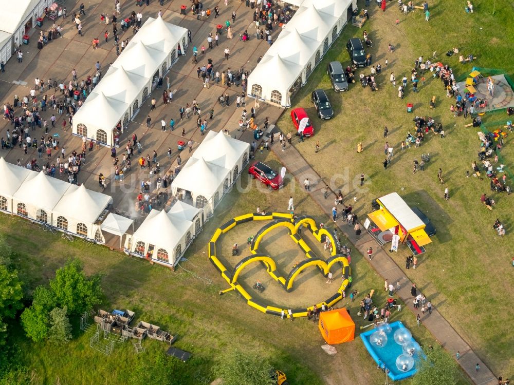 Gelsenkirchen aus der Vogelperspektive: Consol Park auf dem Gelände der ehemalige Zeche Consolidation in Gelsenkirchen im Bundesland Nordrhein-Westfalen