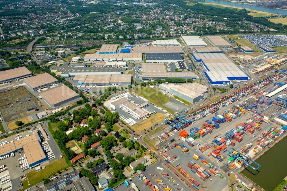 Luftaufnahme Duisburg - Container und Becken am DIT Duisburg Intermodal Terminal im Logistikzentrum logport in Duisburg im Bundesland Nordrhein-Westfalen