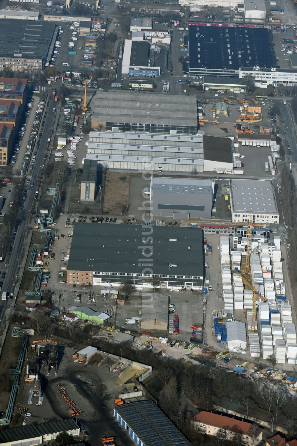 Luftbild Berlin - Container- Lagerfläche der Zeppelin Rental GmbH & Co. KG und der BEK Systemtechnik GmbH & Co. KG im Gewerbegebiet im Ortsteil Hohenschönhausen in Berlin