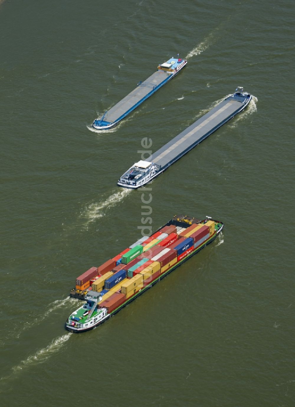 Luftbild Duisburg - Container - Schiffsverkehr am Hafen von Duisburg im Bundesland Nordrhein-Westfalen