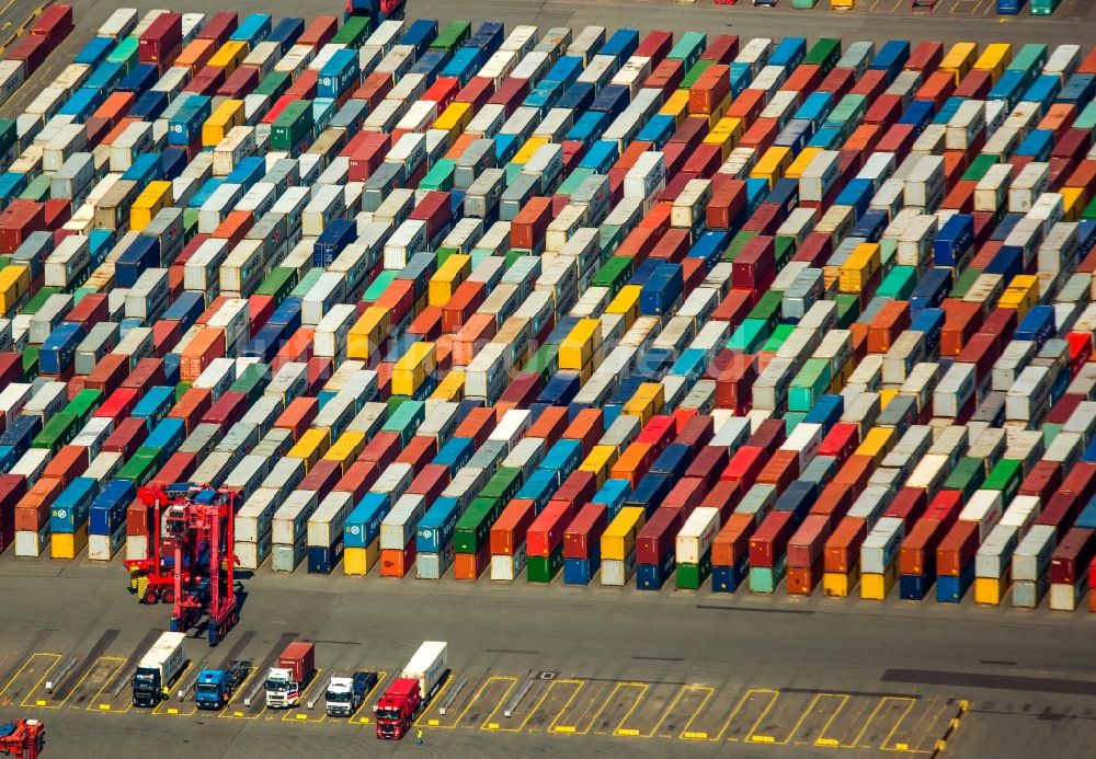 Hamburg von oben - Container- Terminal am ehemaligen Freihafen in Hamburg