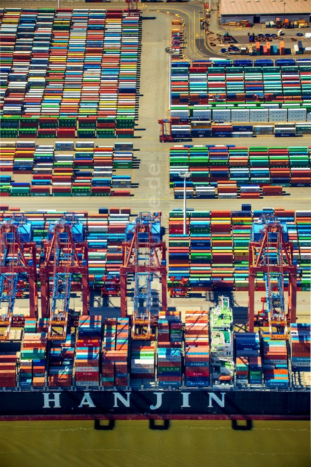 Luftbild Hamburg - Container- Terminal am ehemaligen Freihafen in Hamburg