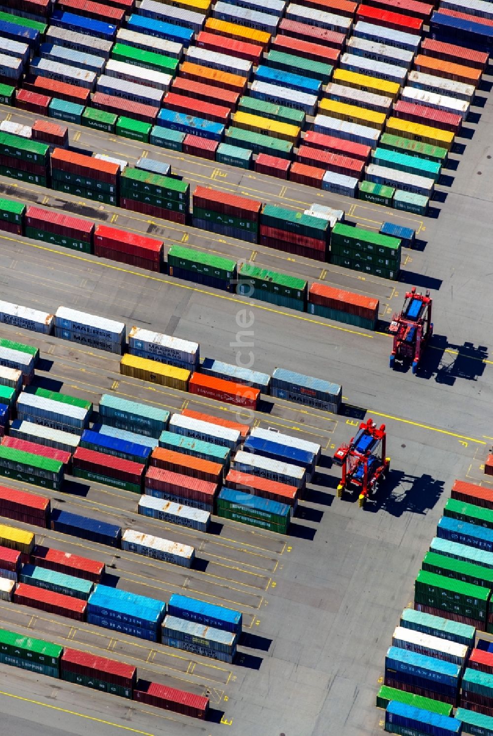 Luftaufnahme Hamburg - Container- Terminal am ehemaligen Freihafen in Hamburg