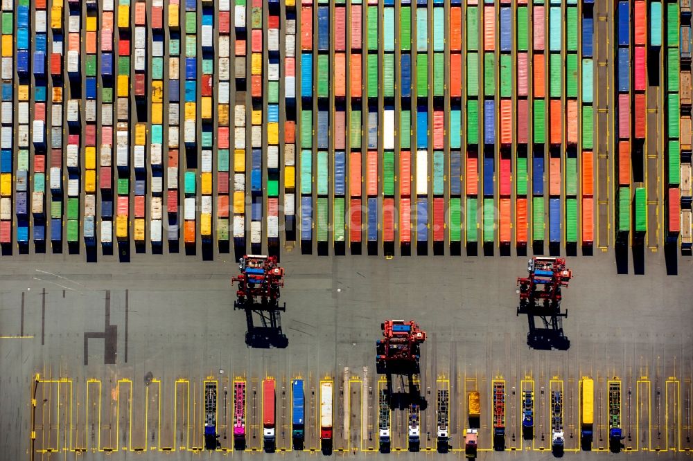 Hamburg aus der Vogelperspektive: Container- Terminal am ehemaligen Freihafen in Hamburg