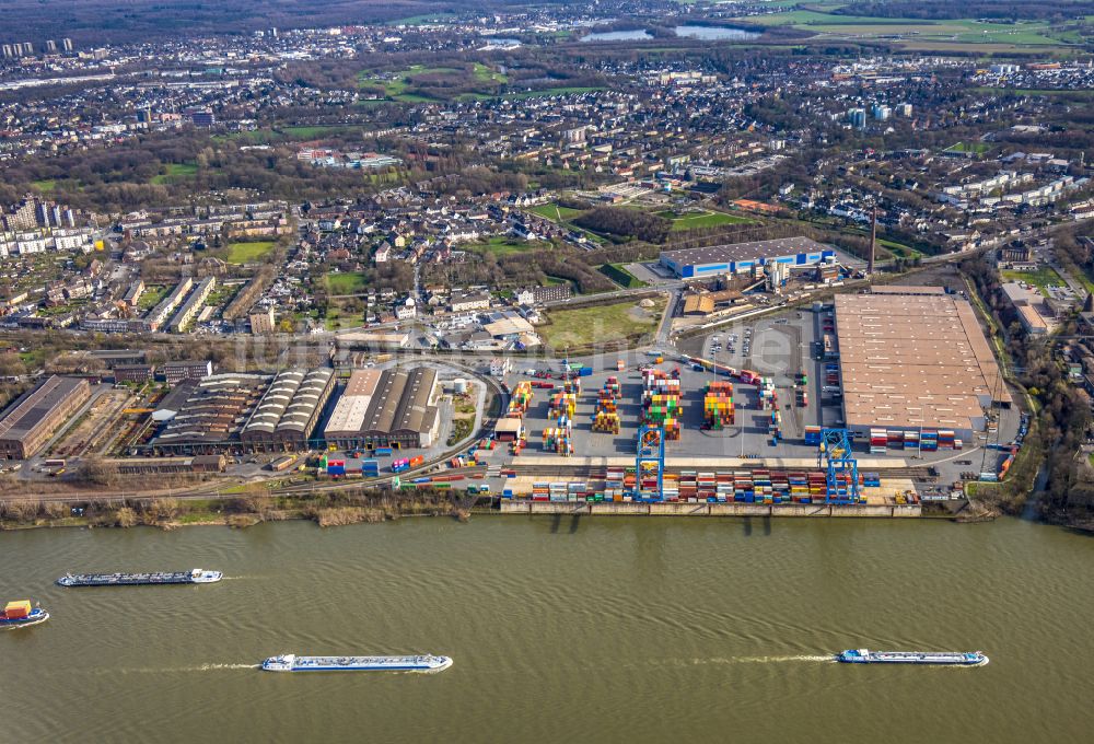 Duisburg von oben - Container- Terminal im GVZ Güterverkehrszentrum in Duisburg im Bundesland Nordrhein-Westfalen, Deutschland