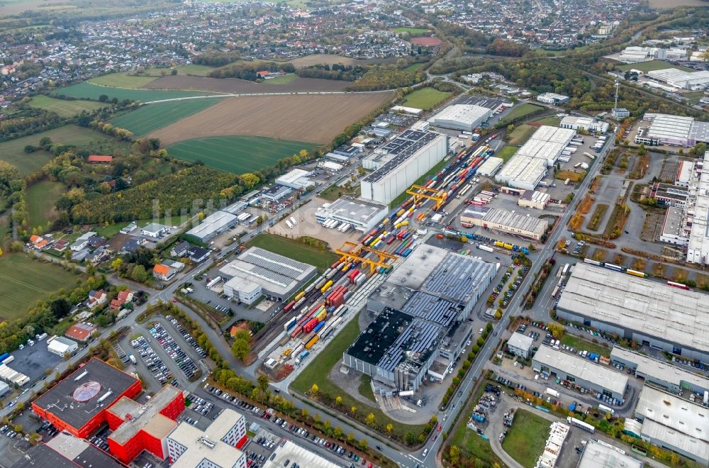 Luftaufnahme Bönen - Container- Terminal im GVZ Güterverkehrszentrum im Logistikzentrum RuhrOst in Bönen im Bundesland Nordrhein-Westfalen, Deutschland