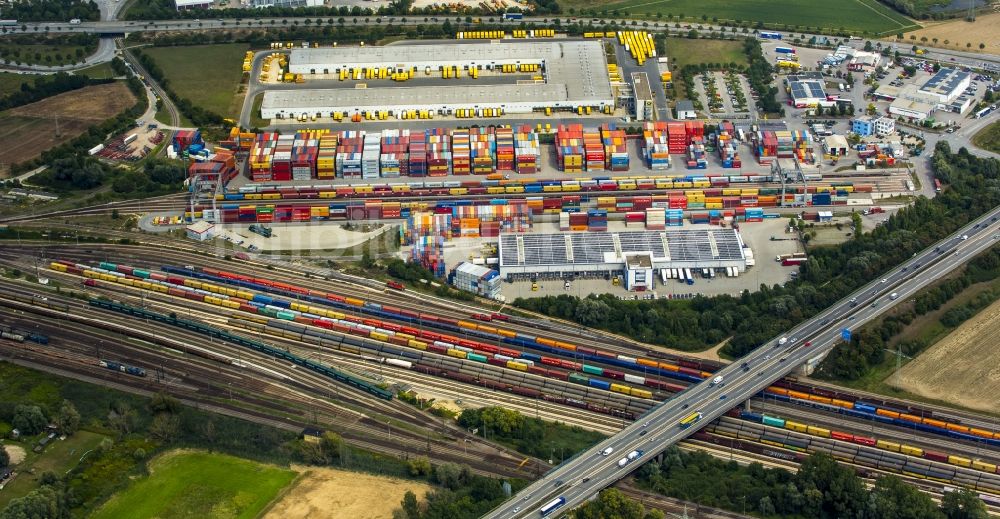 Luftaufnahme Regensburg - Container- Terminal im GVZ Güterverkehrszentrum in Regensburg im Bundesland Bayern