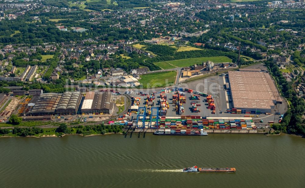 Duisburg von oben - Container- Terminal der Rhein-Ruhr Terminal Gesellschaft für Container- und Güterumschlag mbH in Duisburg im Bundesland Nordrhein-Westfalen, Deutschland