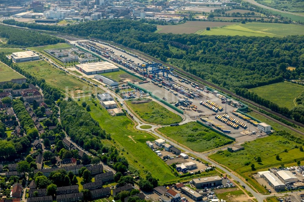 Duisburg aus der Vogelperspektive: Container- Terminal Samskip Multimodal Rail Terminal in Duisburg im Bundesland Nordrhein-Westfalen, Deutschland