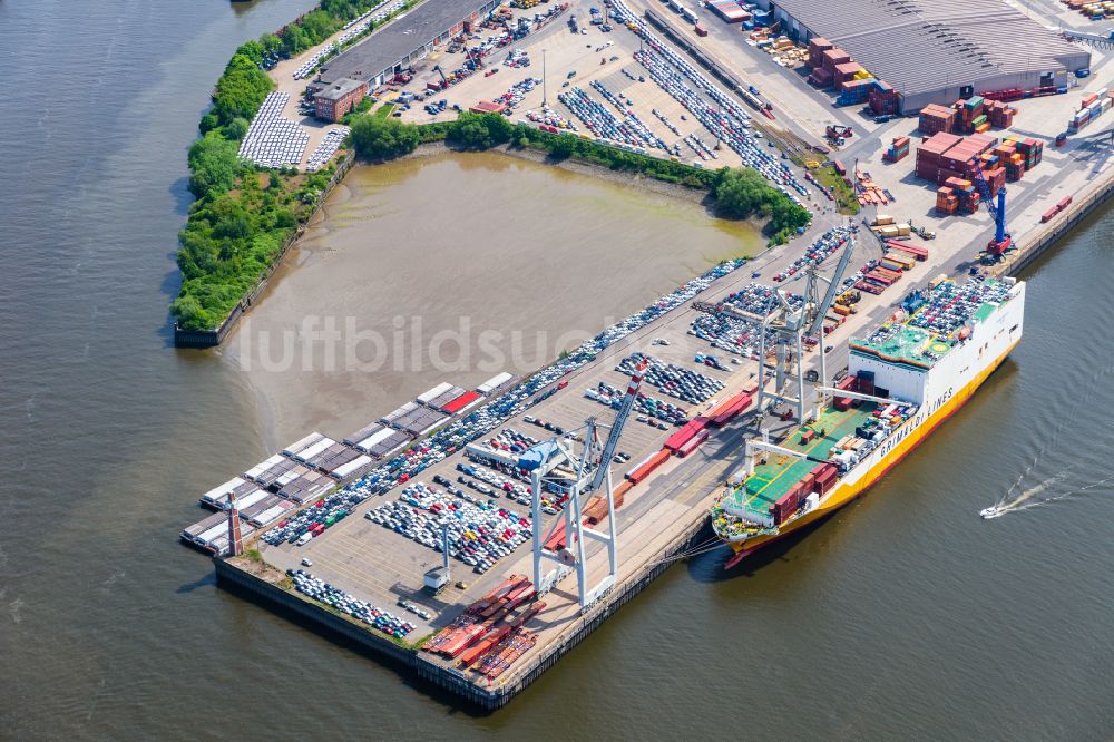 Hamburg von oben - Containerschiff am Ufer des Hafenbeckens Kleiner Grasbrook in Hamburg, Deutschland