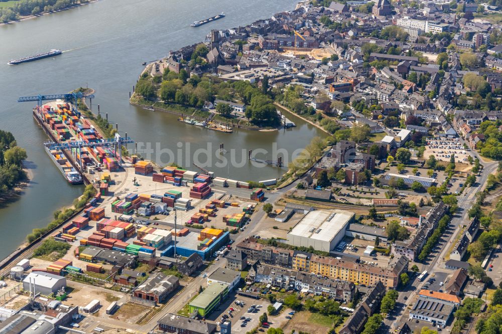 Emmerich am Rhein von oben - Containerterminal am Binnenhafen in Emmerich am Rhein im Bundesland Nordrhein-Westfalen, Deutschland