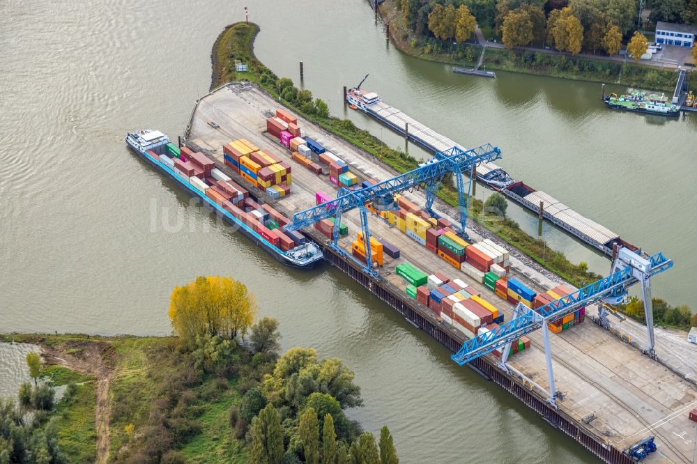 Emmerich am Rhein von oben - Containerterminal am Binnenhafen in Emmerich am Rhein im Bundesland Nordrhein-Westfalen, Deutschland