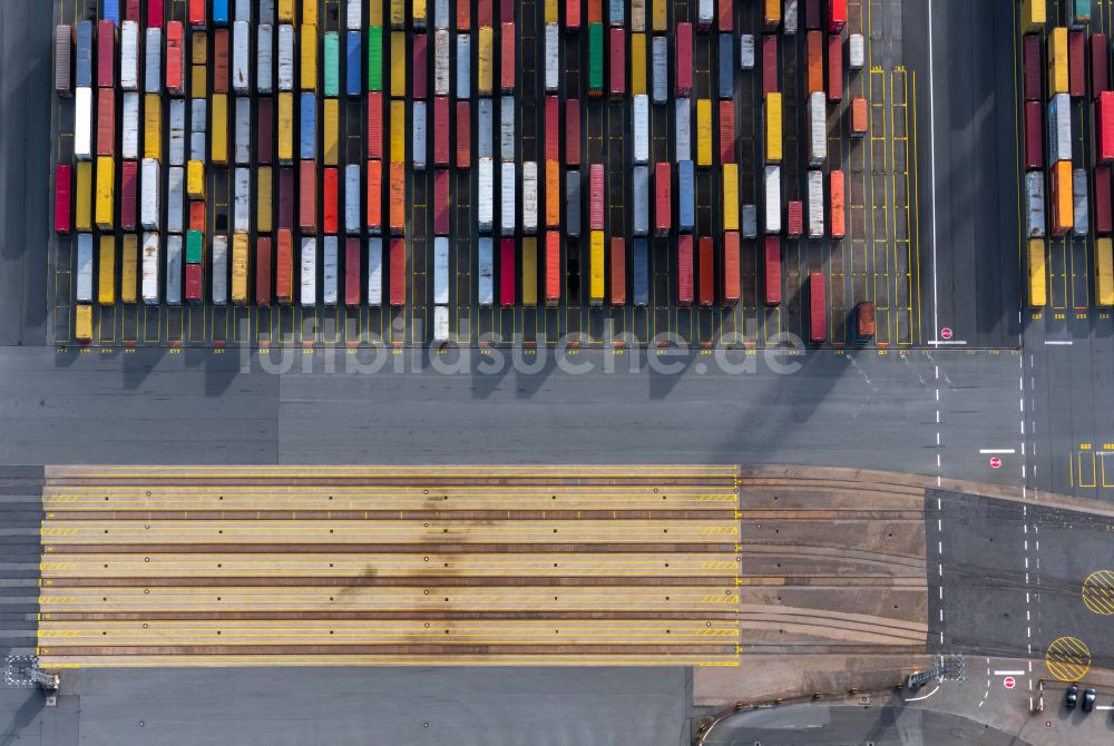 Luftaufnahme Bremerhaven - Containerterminal im Containerhafen des Überseehafen Am Nordhafen in Bremerhaven im Bundesland Bremen