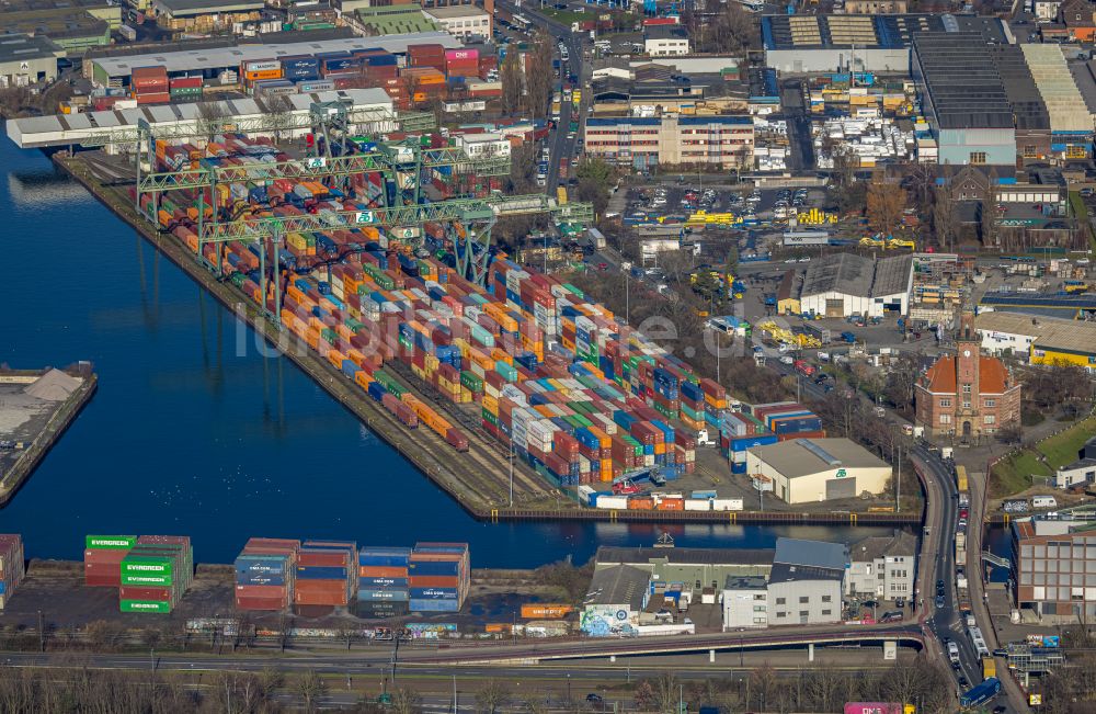 Dortmund von oben - Containerterminal im Containerhafen des Binnenhafen und Containerhafen Dortmund mit Altem Hafenamt in Dortmund im Bundesland Nordrhein-Westfalen