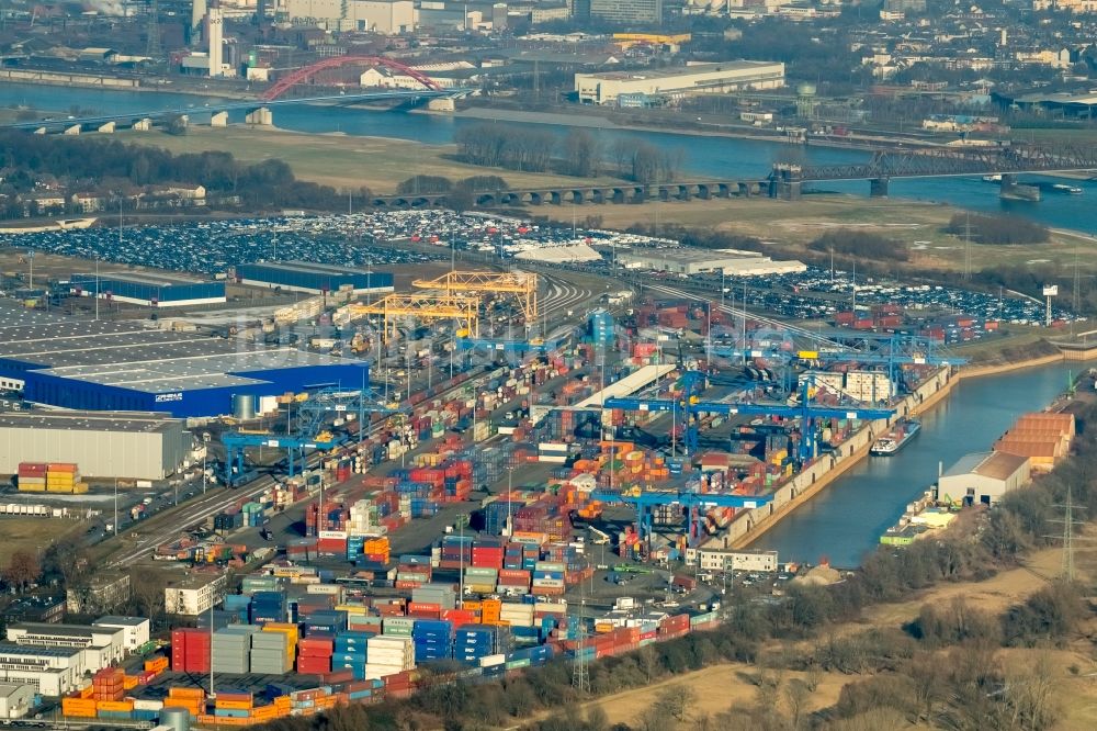 Duisburg aus der Vogelperspektive: Containerterminal im Containerhafen des Binnenhafen Duisburg Intermodal Terminal (DIT) in Duisburg im Bundesland Nordrhein-Westfalen