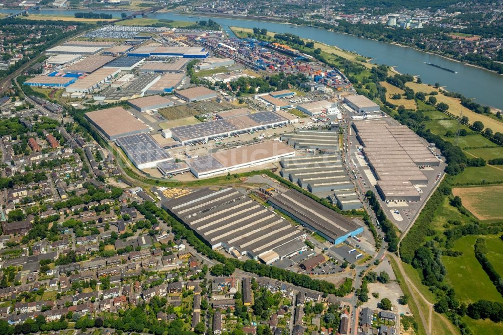 Duisburg aus der Vogelperspektive: Containerterminal im Containerhafen des Binnenhafen Duisburg Intermodal Terminal (DIT) in Duisburg im Bundesland Nordrhein-Westfalen