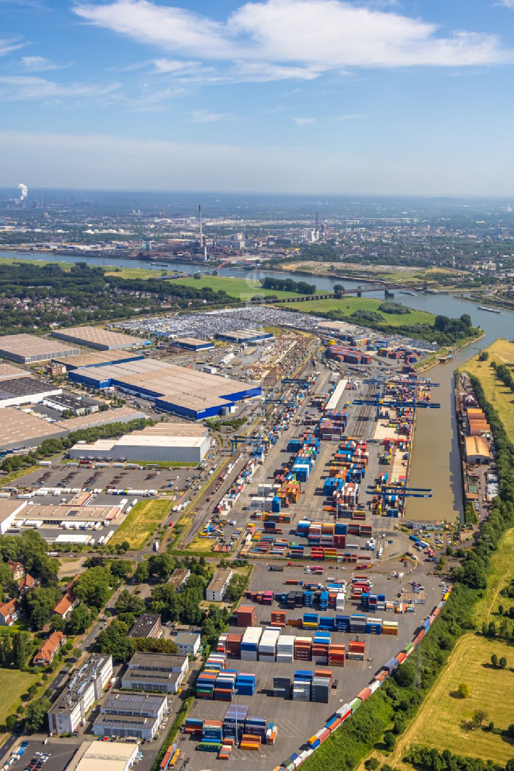 Luftaufnahme Duisburg - Containerterminal im Containerhafen des Binnenhafen in Duisburg im Bundesland Nordrhein-Westfalen