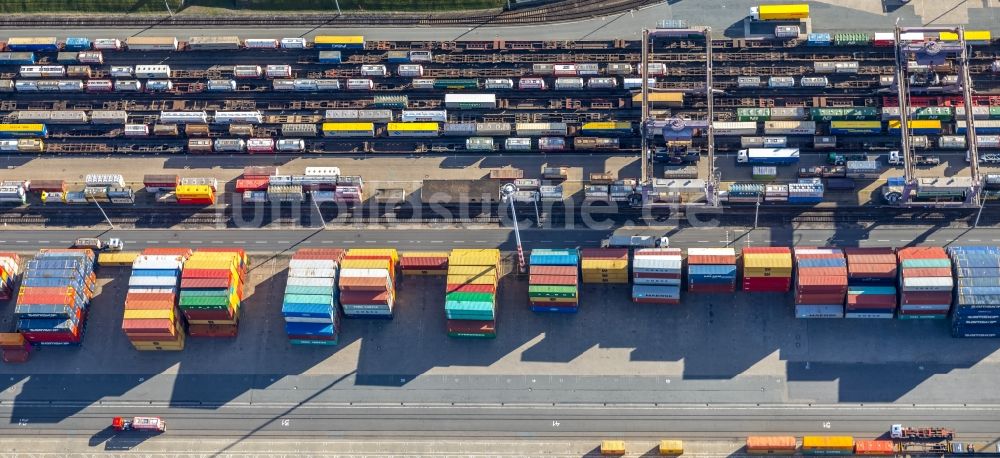 Luftbild Duisburg - Containerterminal im Containerhafen des Binnenhafen am Hafenkanal im Ortsteil Ruhrort in Duisburg im Bundesland Nordrhein-Westfalen, Deutschland