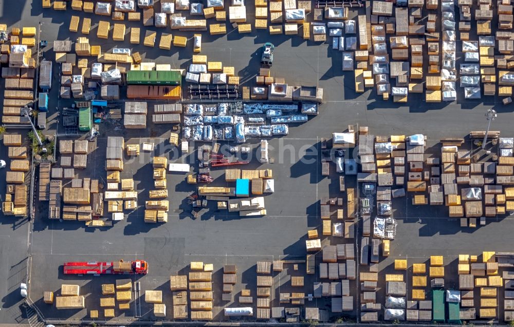 Luftaufnahme Duisburg - Containerterminal im Containerhafen des Binnenhafen am Hafenkanal im Ortsteil Ruhrort in Duisburg im Bundesland Nordrhein-Westfalen, Deutschland