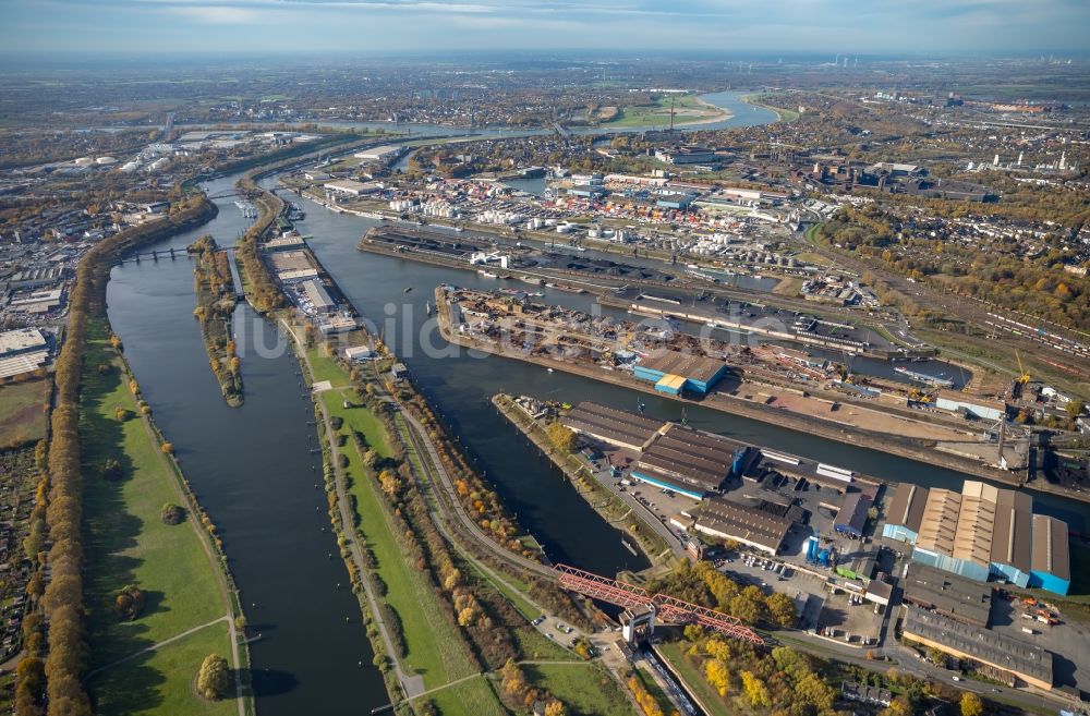 Luftaufnahme Duisburg - Containerterminal im Containerhafen des Binnenhafen am Hafenkanal im Ortsteil Ruhrort in Duisburg im Bundesland Nordrhein-Westfalen, Deutschland