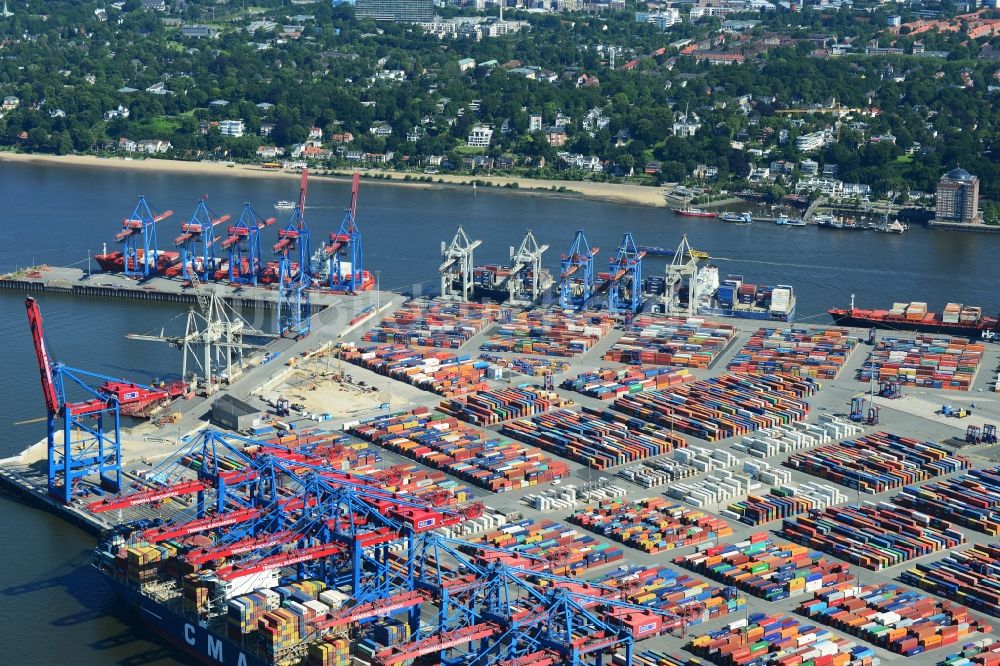 Hamburg von oben - Containerterminal im Containerhafen des Binnenhafen HHLA - Burchardkai in Hamburg