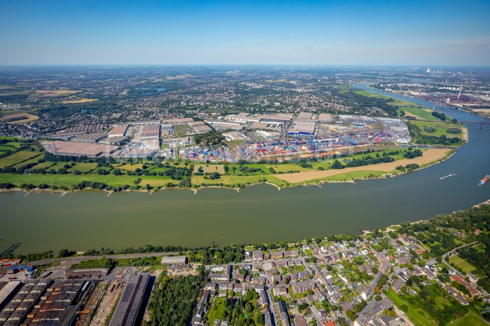 Duisburg von oben - Containerterminal im Containerhafen des Binnenhafen logport der DIT Duisburg Intermodal Terminal GmbH in Duisburg im Bundesland Nordrhein-Westfalen