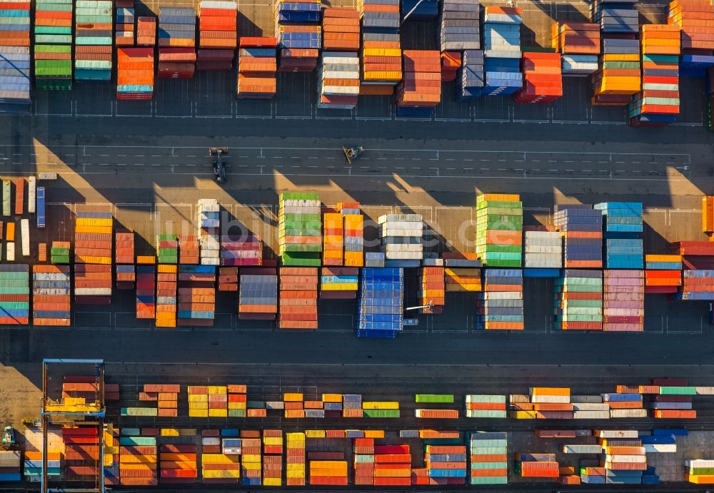 Luftaufnahme Duisburg - Containerterminal im Containerhafen des Binnenhafen Logport Duisburg Rheinhausen in Duisburg im Bundesland Nordrhein-Westfalen