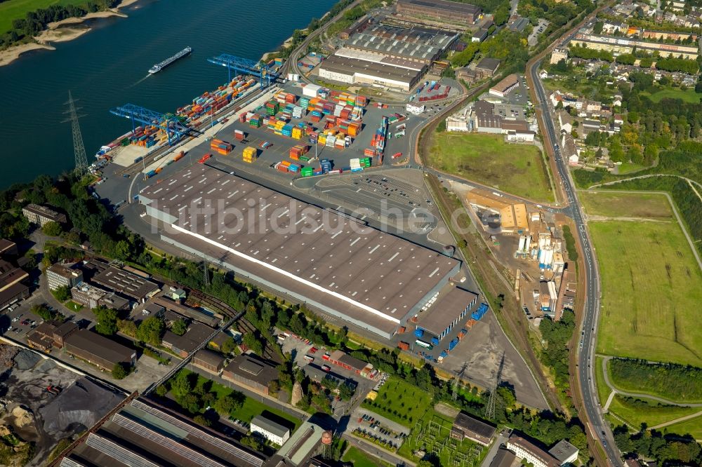 Duisburg aus der Vogelperspektive: Containerterminal im Containerhafen des Binnenhafen Logport II Duisport im Logistikzentrum Rheinhausen in Duisburg im Bundesland Nordrhein-Westfalen